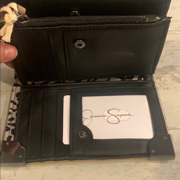 Jessica Simpson Wallet - Picture 8 of 8